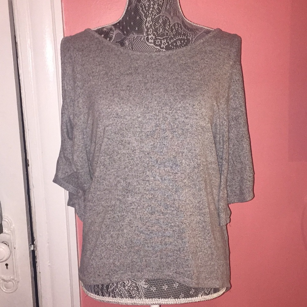 DESIGN LAB cold shoulder sweater
